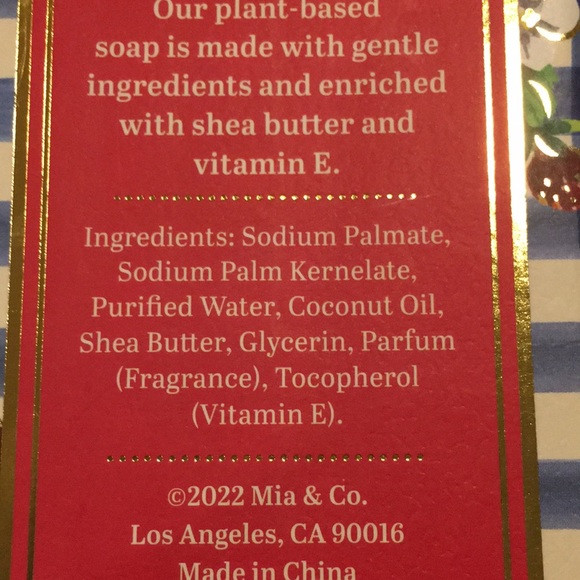 Scented Strawberry Fields Luxury Bar Hand Soap NWT 10.58oz shea butter vit E - Picture 10 of 15